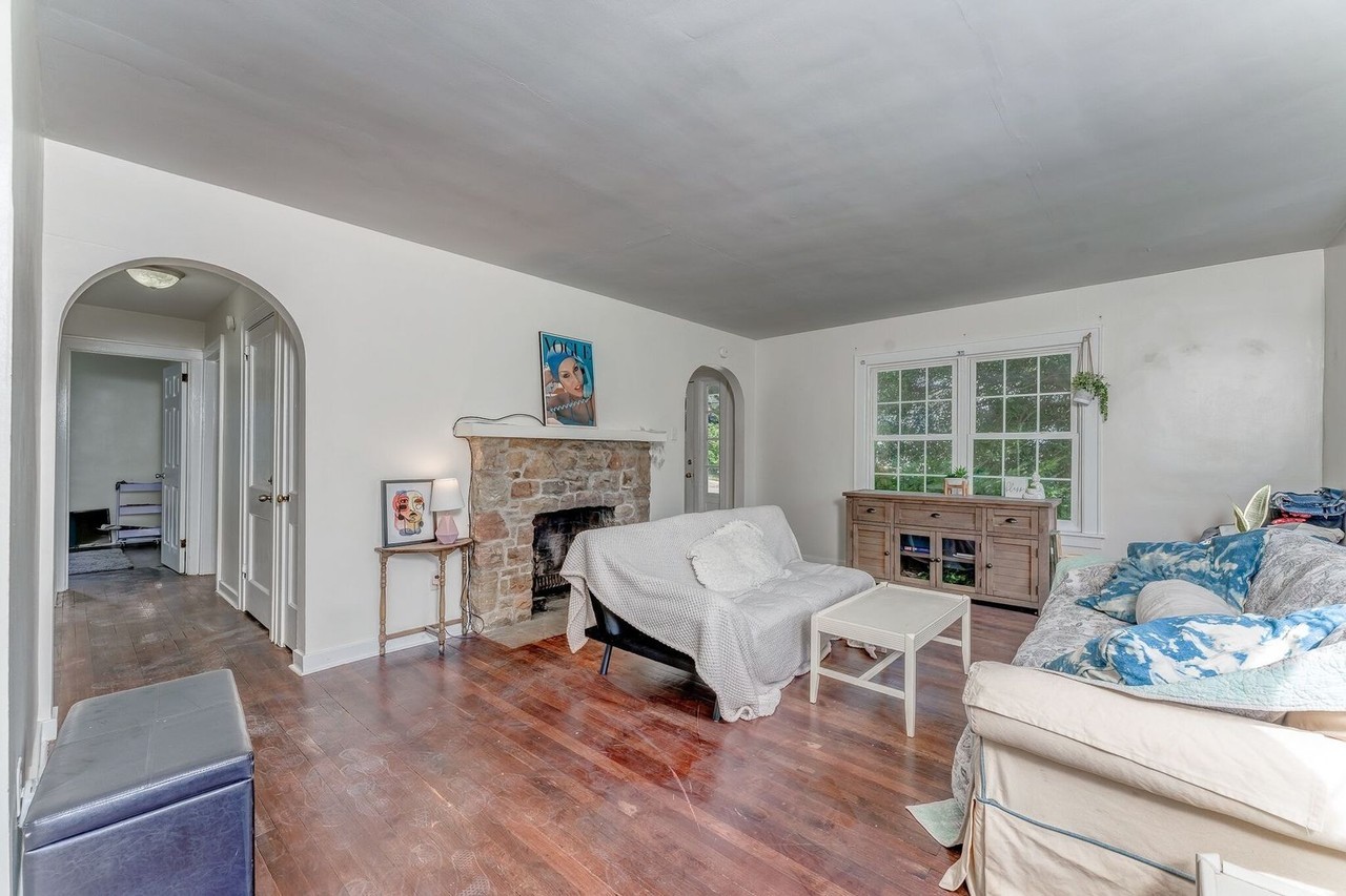 913 Garrison Ave - Photo 4 of 27