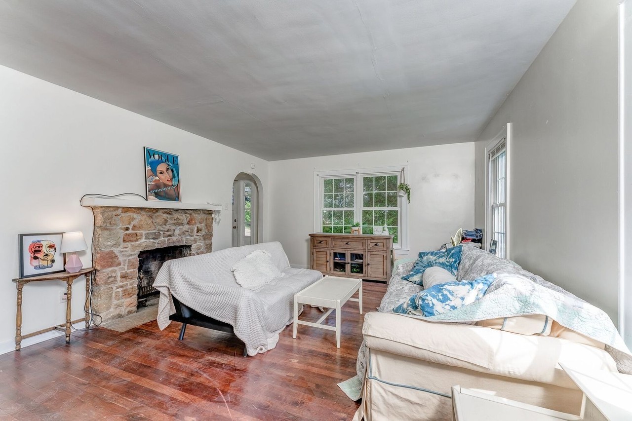 913 Garrison Ave - Photo 5 of 27