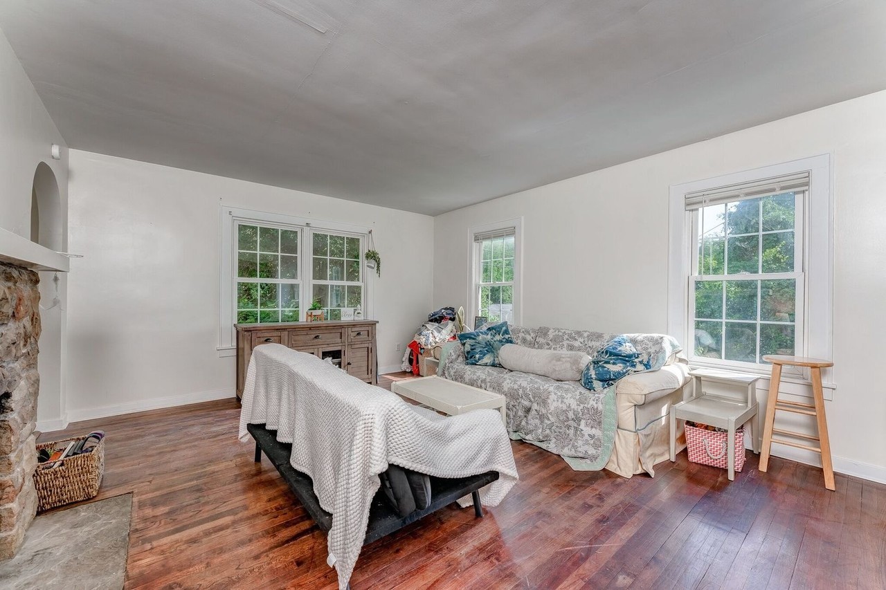 913 Garrison Ave - Photo 6 of 27