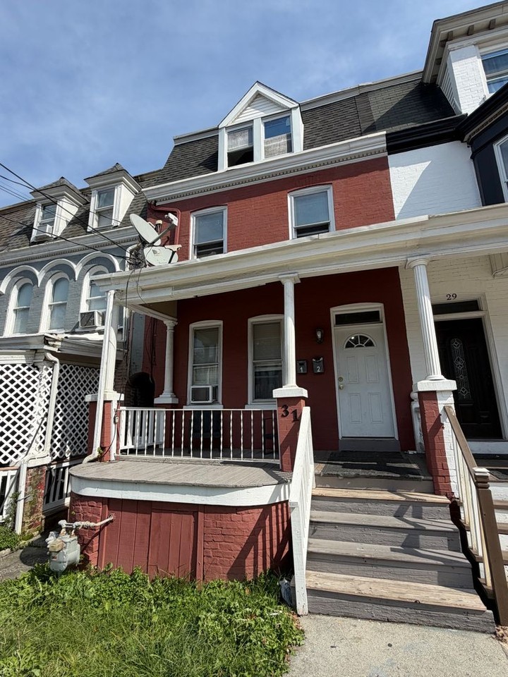 31 N Broad St - Photo 3 of 24