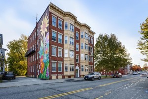 featured image of 787 Dwight St