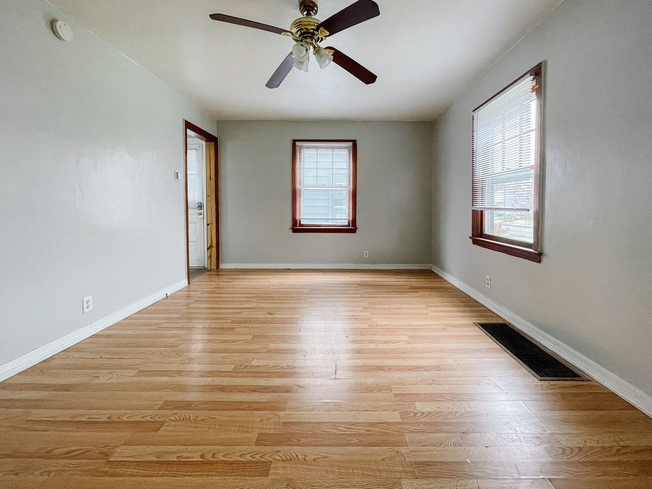 2208 S Ebright St - Photo 6 of 17