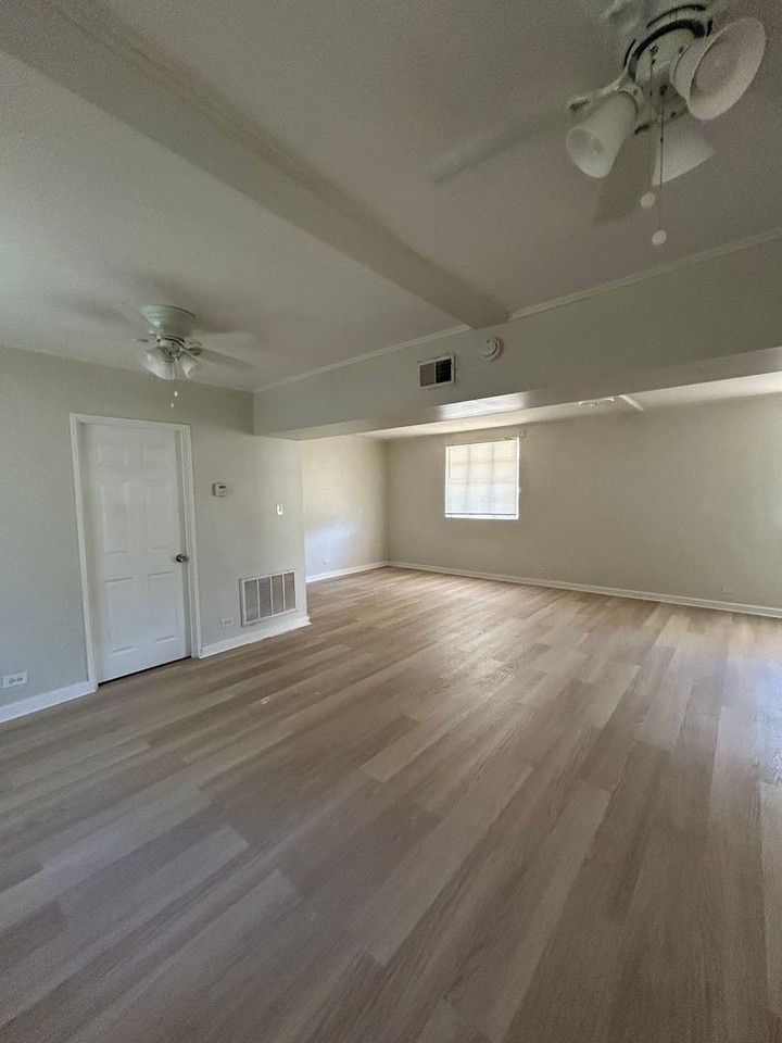 1523 Malone Dr - Photo 2 of 11