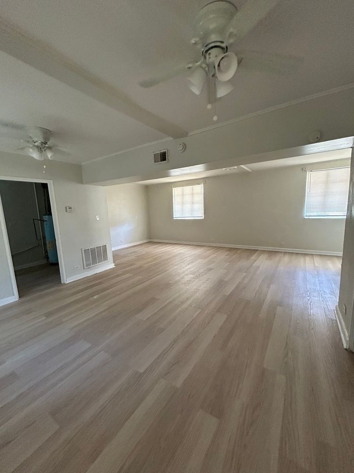 1523 Malone Dr - Photo 3 of 11