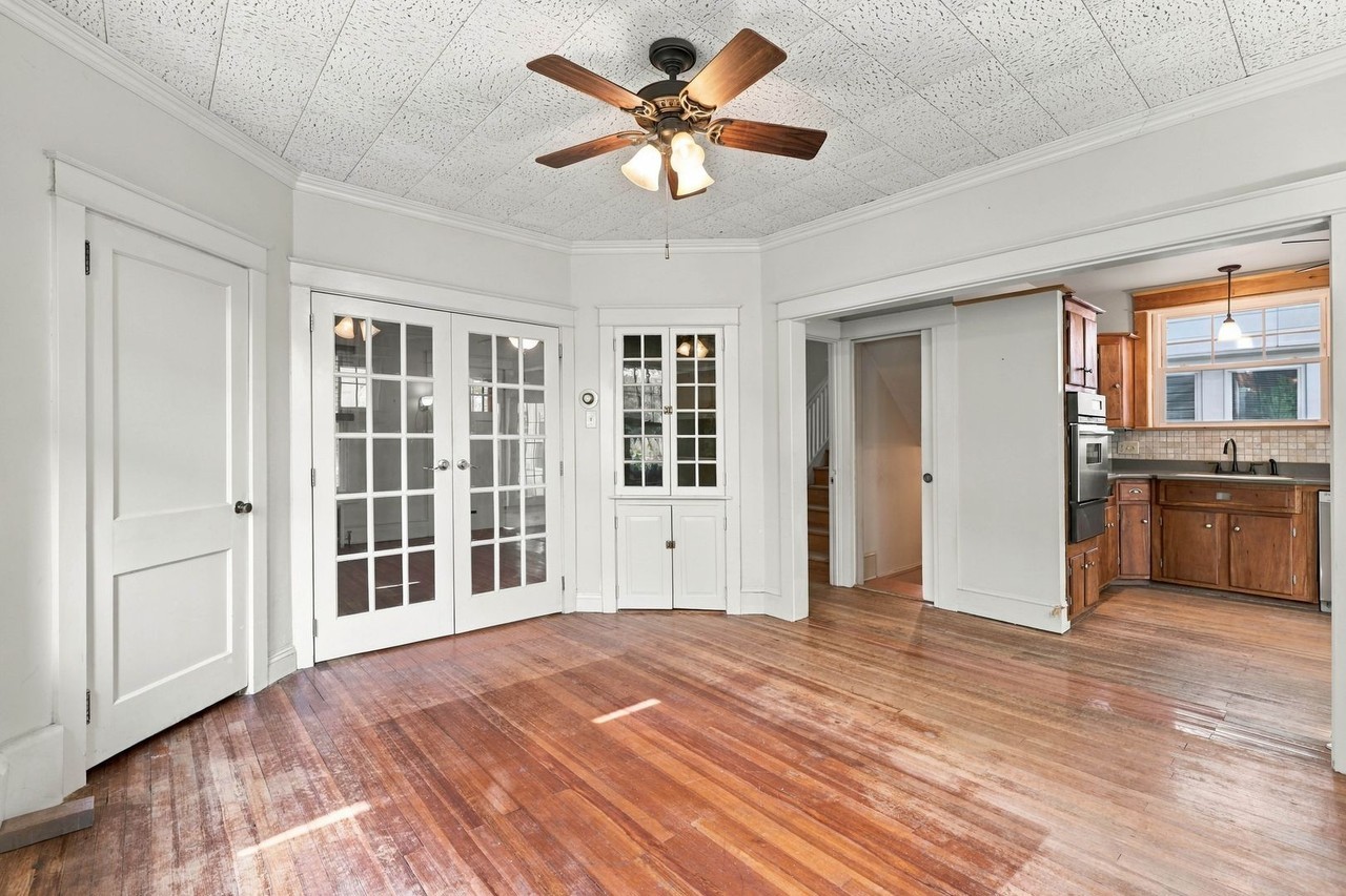 28 W Lemon St - Photo 3 of 39