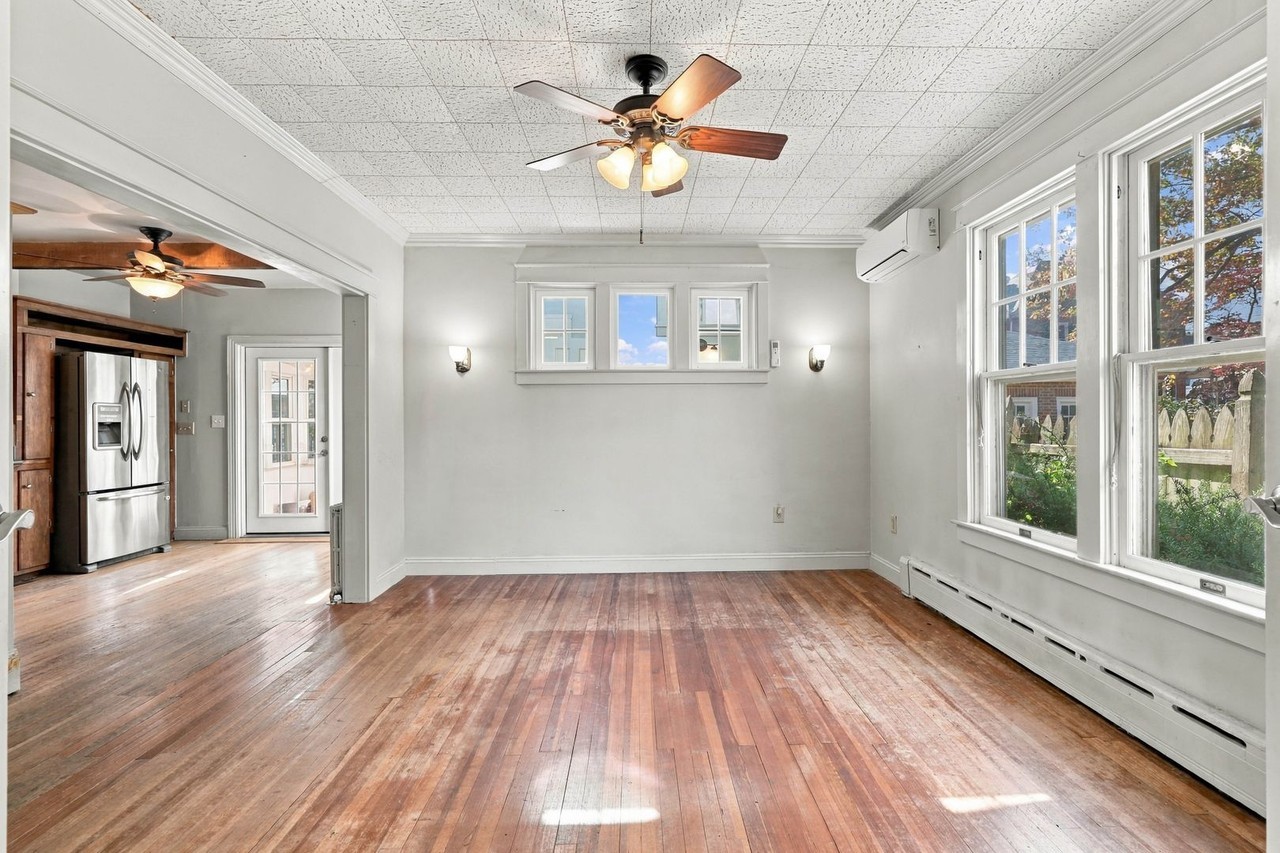 28 W Lemon St - Photo 4 of 39