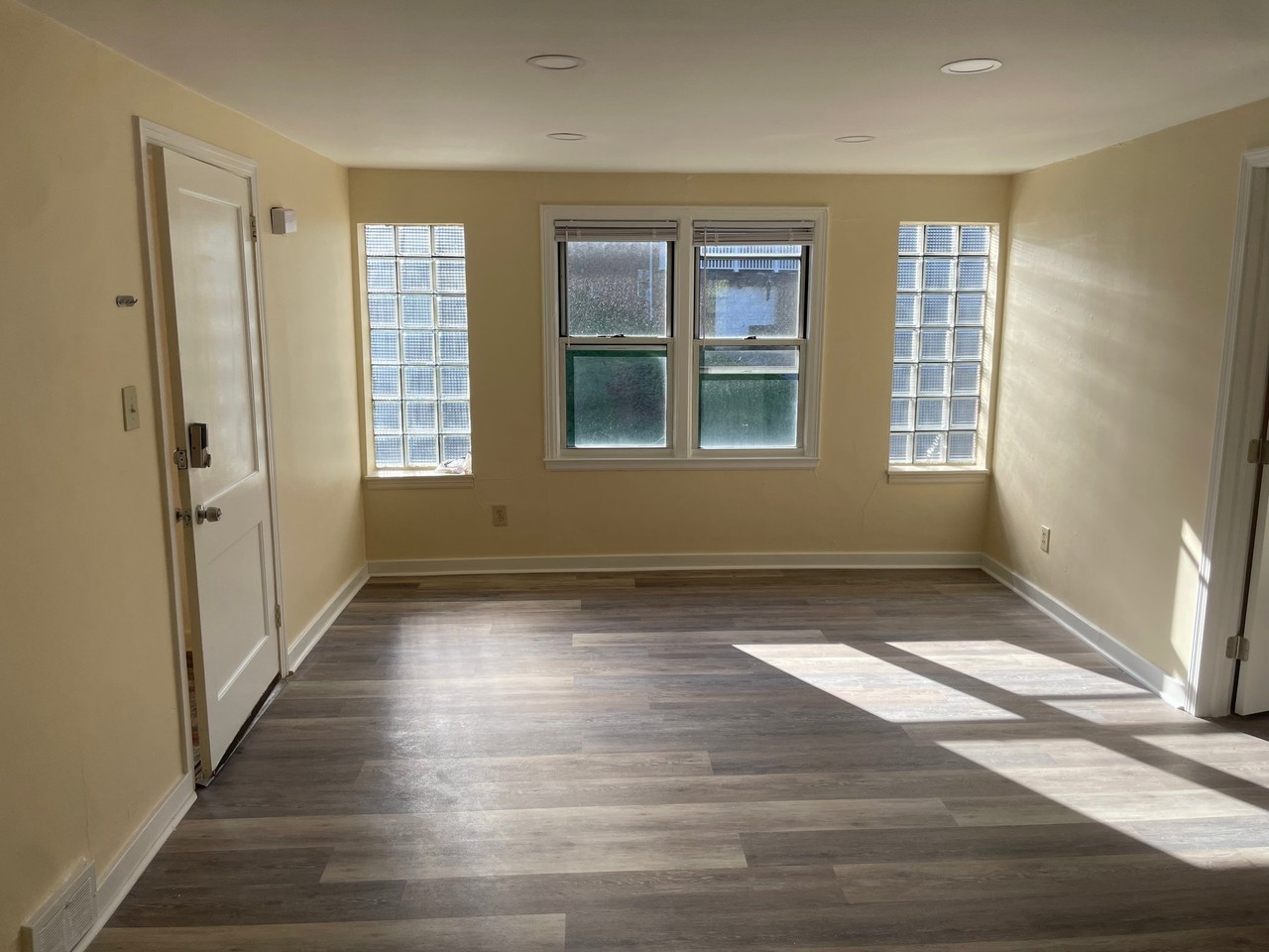211 Burdine Ave #2ndFL - Photo 3 of 12