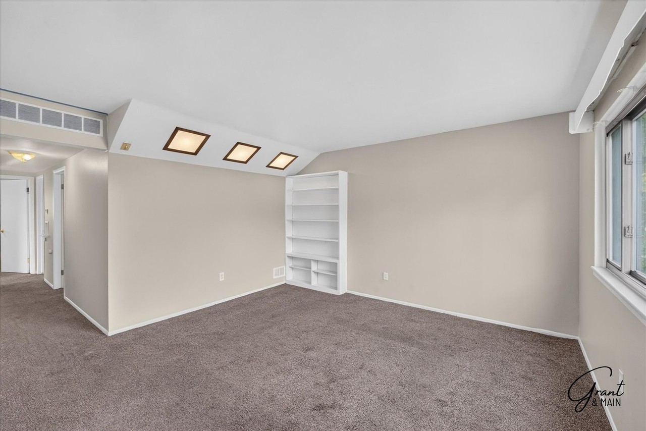 14096 Hendricks Ave - Photo 5 of 22