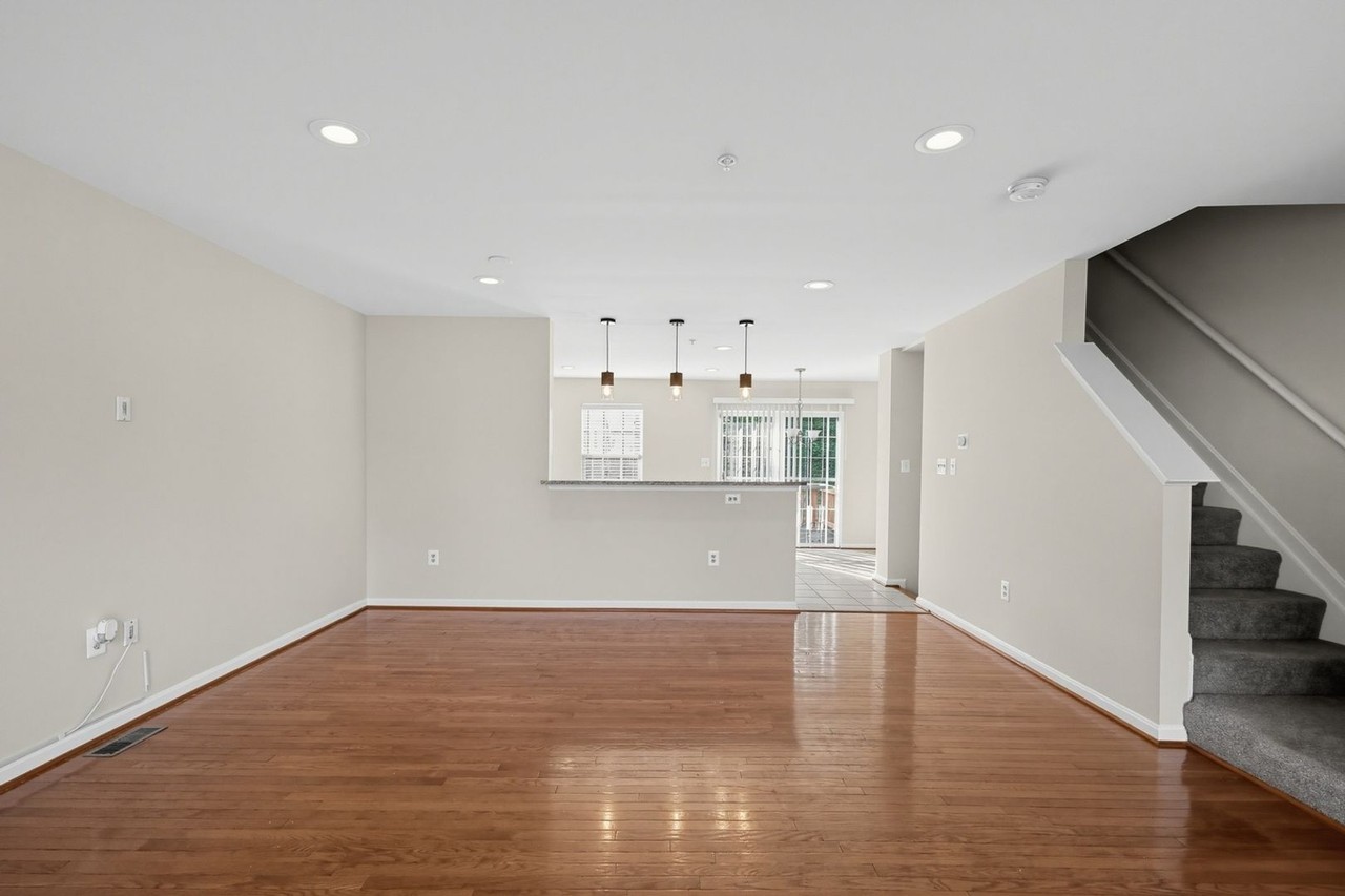 7418 Belgravia Ln - Photo 6 of 31