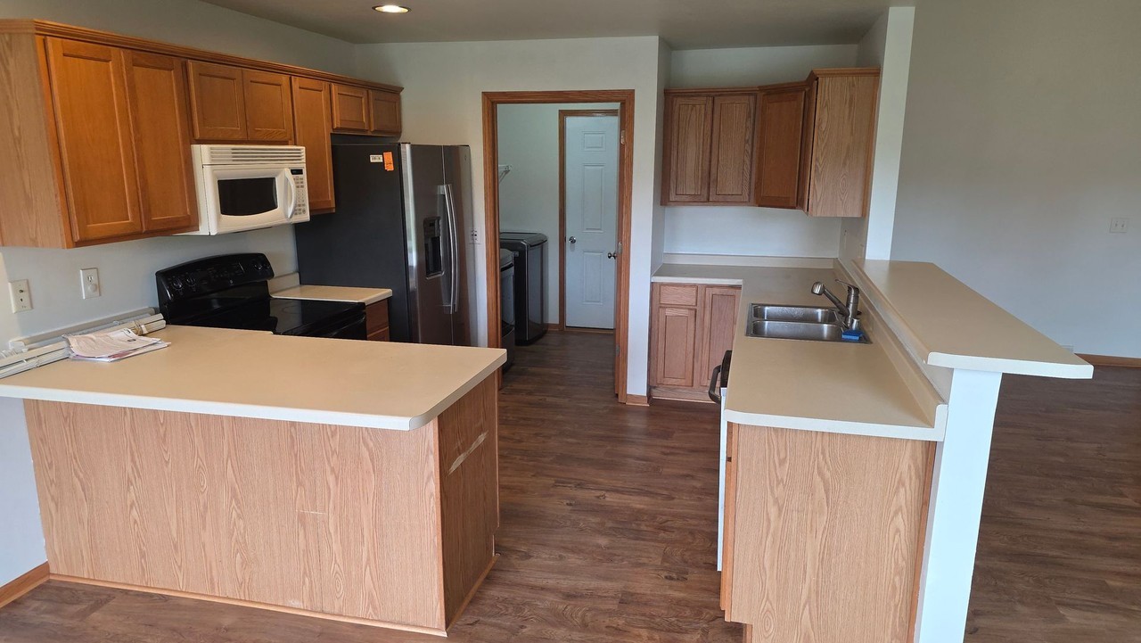 1714 9th Ave - Photo 4 of 9