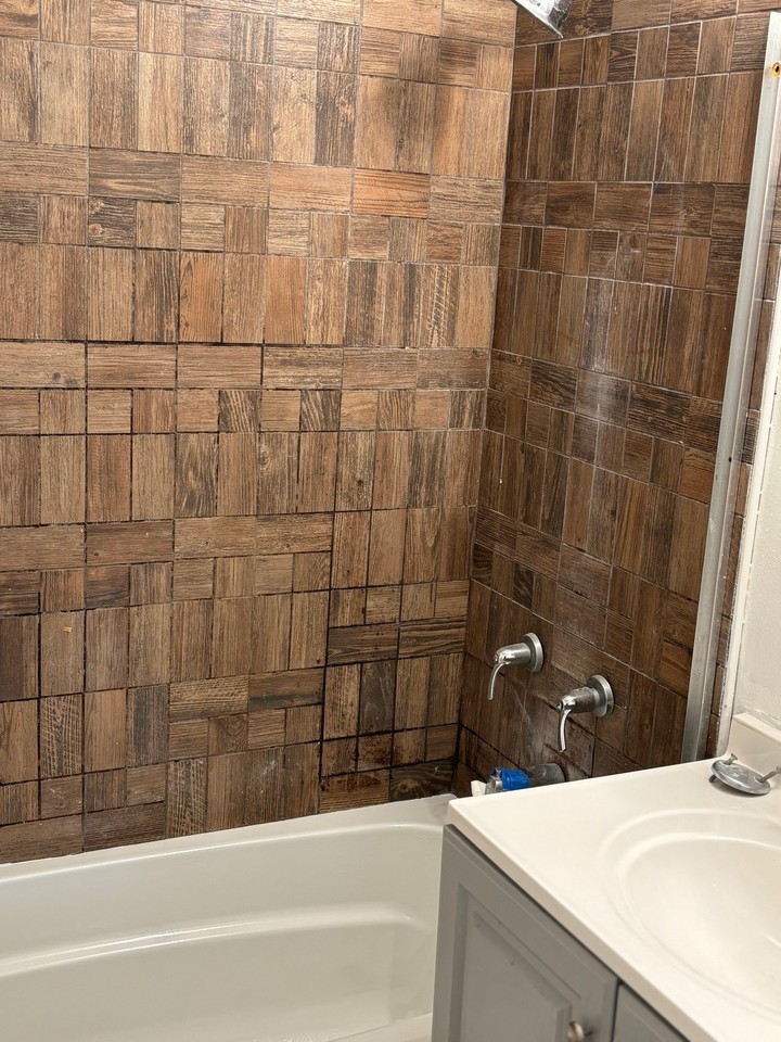 3231 W 111th Pl - Photo 2 of 5