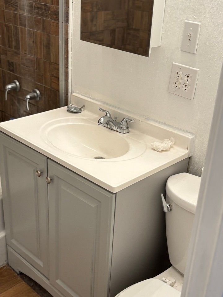 3231 W 111th Pl - Photo 3 of 5