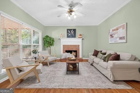 60 Tyler Woods Dr - Photo 5 of 20