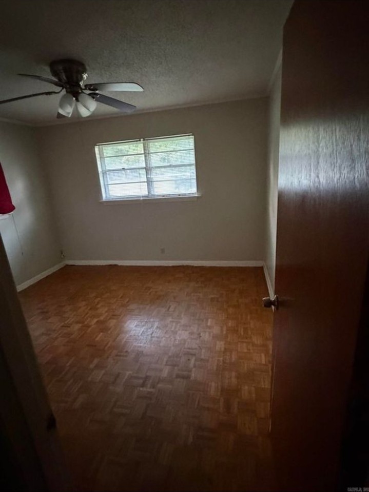 2410 Sheraton Park Dr - Photo 6 of 9