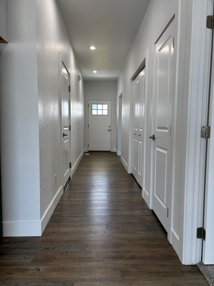 717 Cheri Ct - Photo 2 of 19