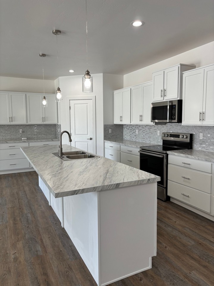 717 Cheri Ct - Photo 4 of 19