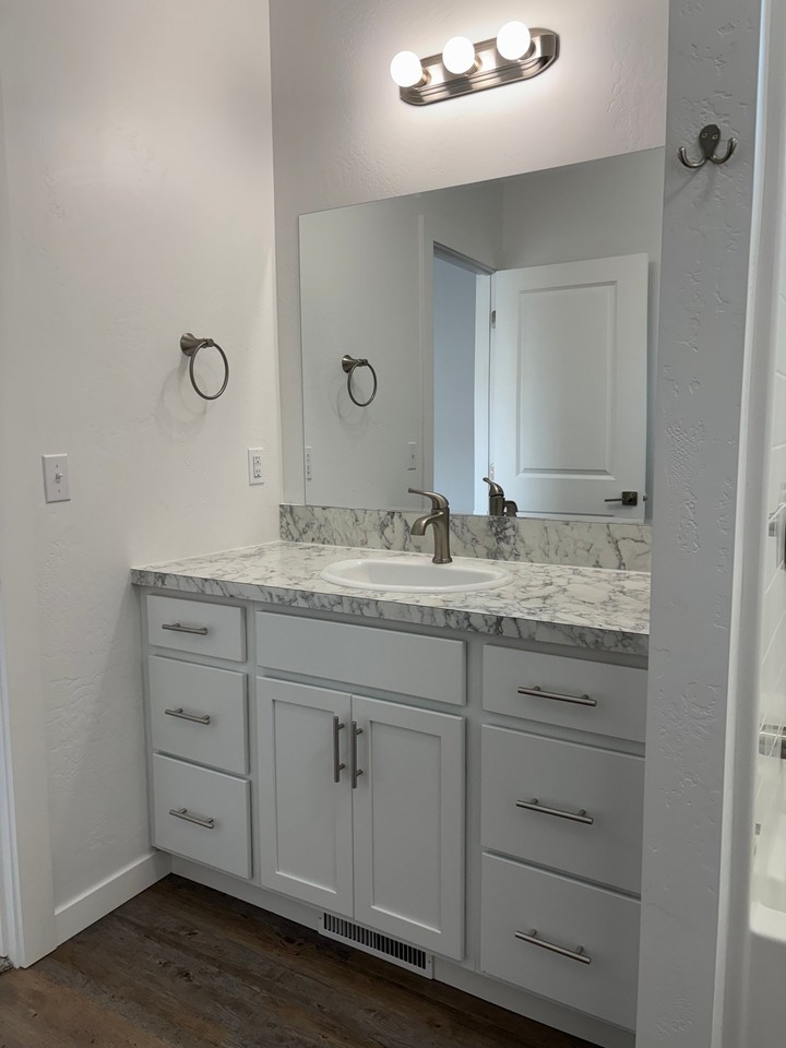 717 Cheri Ct - Photo 7 of 19