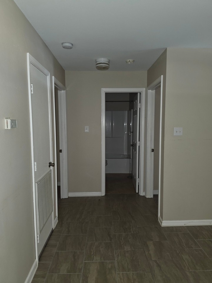 505 Mcfarland St #5 - Photo 7 of 10