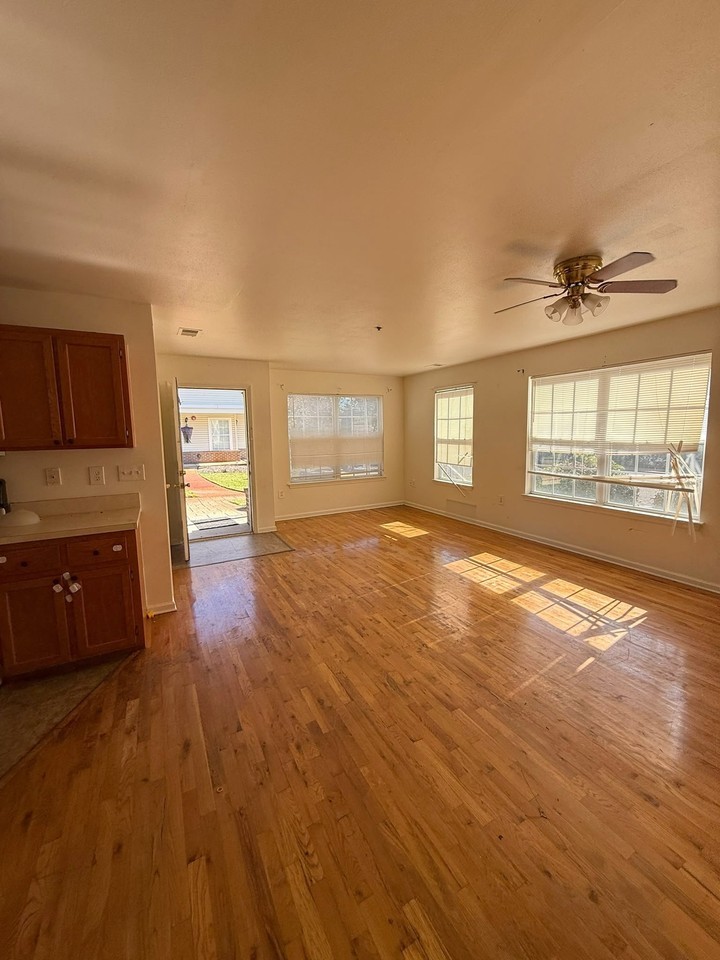 910 Ocean Ave #102 - Photo 2 of 14