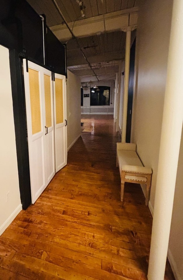595 Mineral Spring Ave - Photo 5 of 19