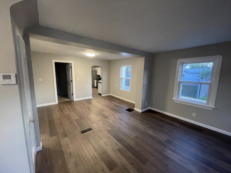 36370 S Riverview Dr - Photo 5 of 11