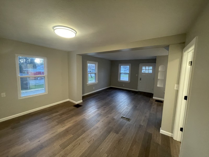 36370 S Riverview Dr - Photo 7 of 11