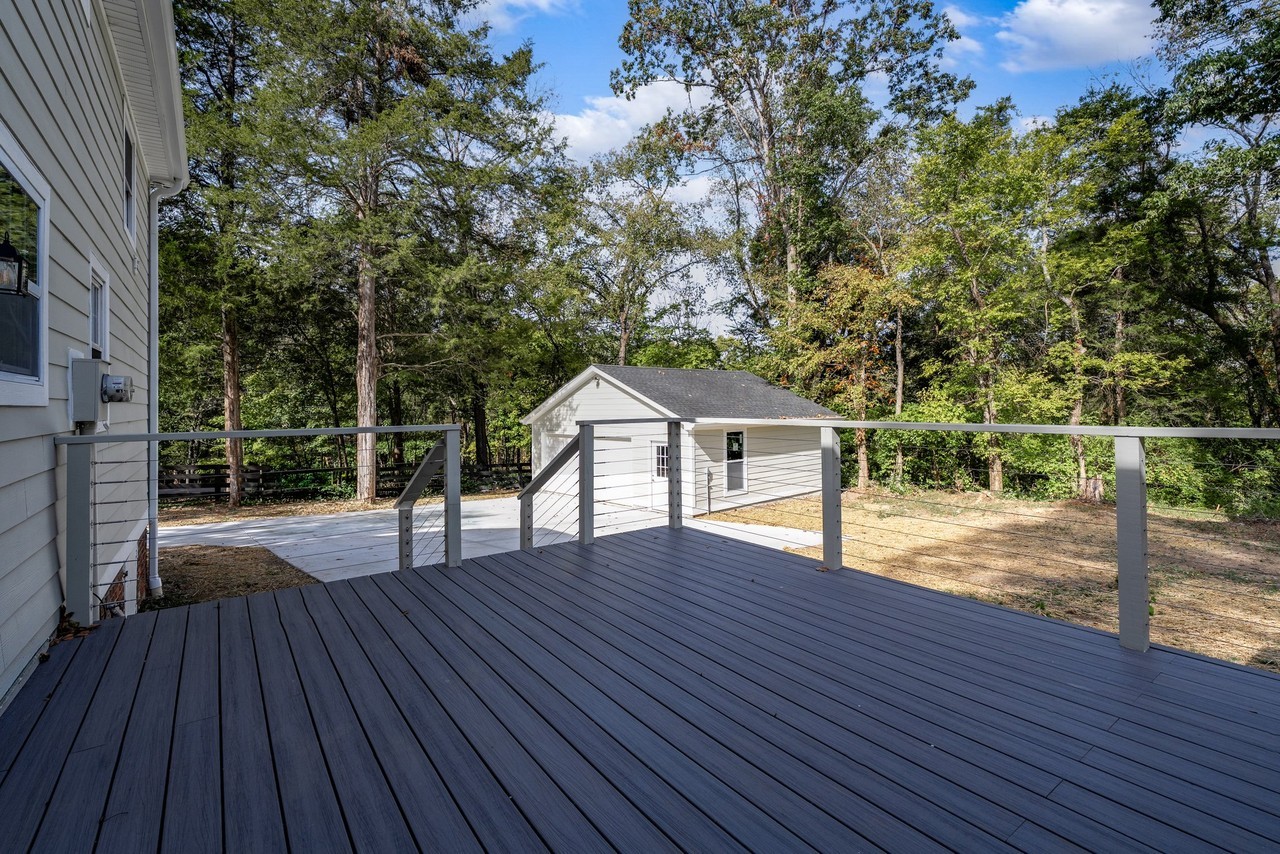 1207 Holly Hill Dr - Photo 3 of 19