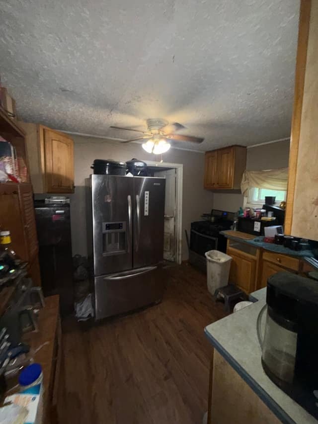 1206 Markham St - Photo 6 of 20
