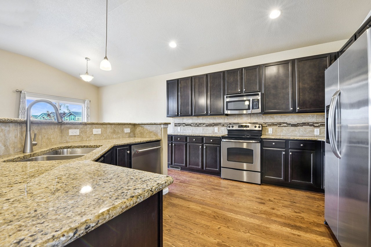 6470 Vickie Ln - Photo 2 of 18