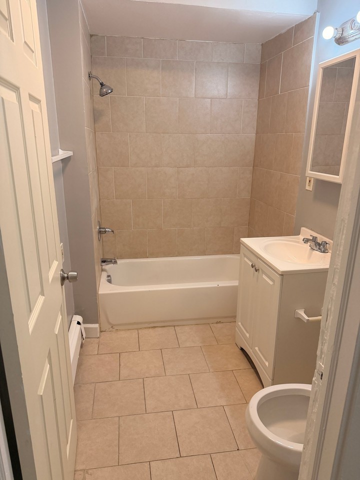 177 Sheridan St #2 - Photo 6 of 11