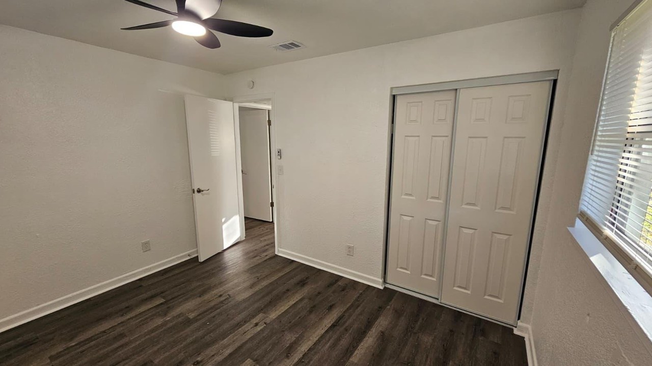 5032 Donnybrook Ave - Photo 5 of 17