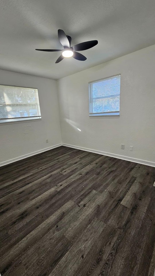 5032 Donnybrook Ave - Photo 6 of 17