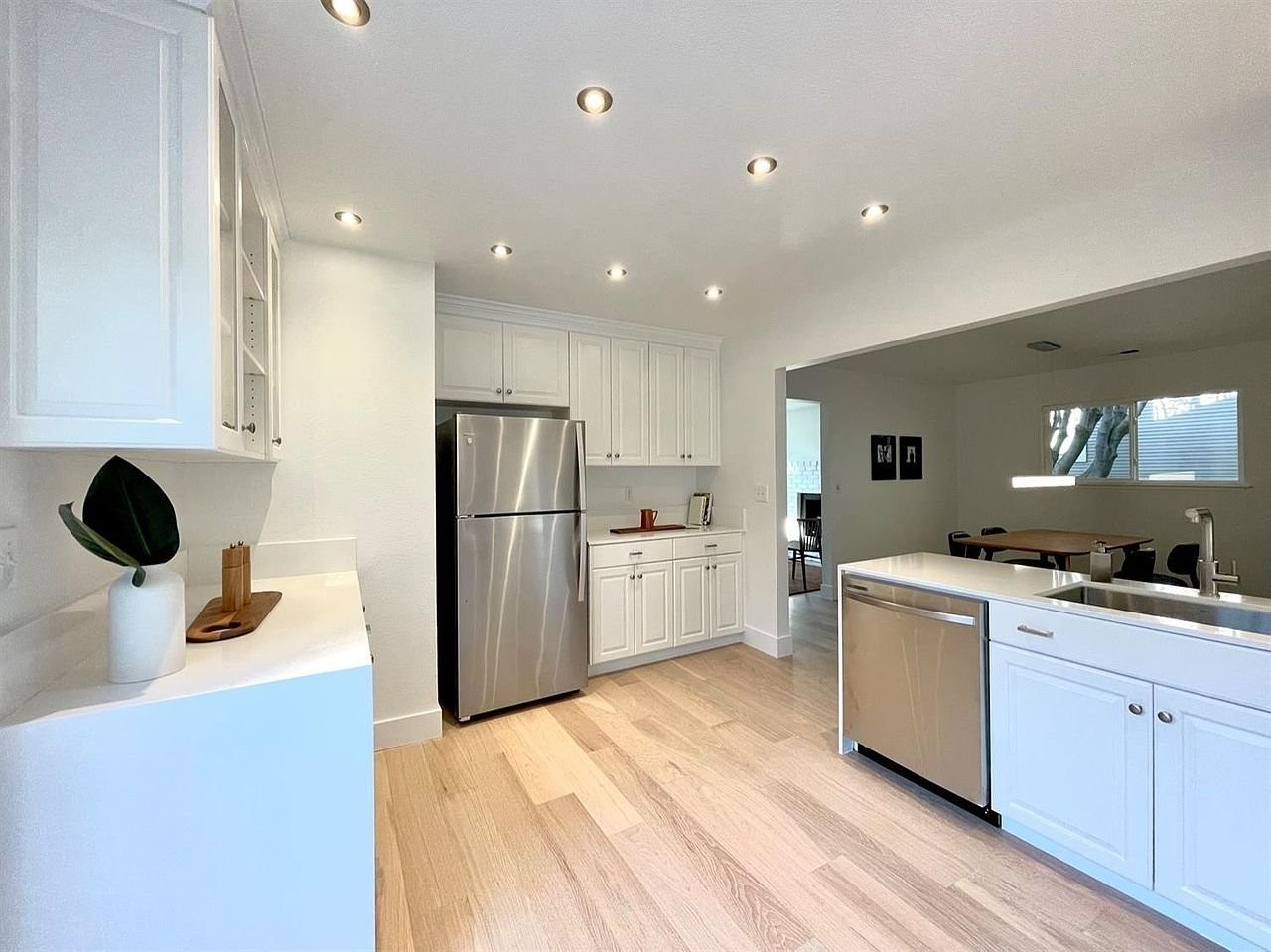 1541 36th St - Photo 7 of 13