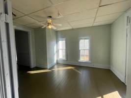 featured image of 511 E 5th St