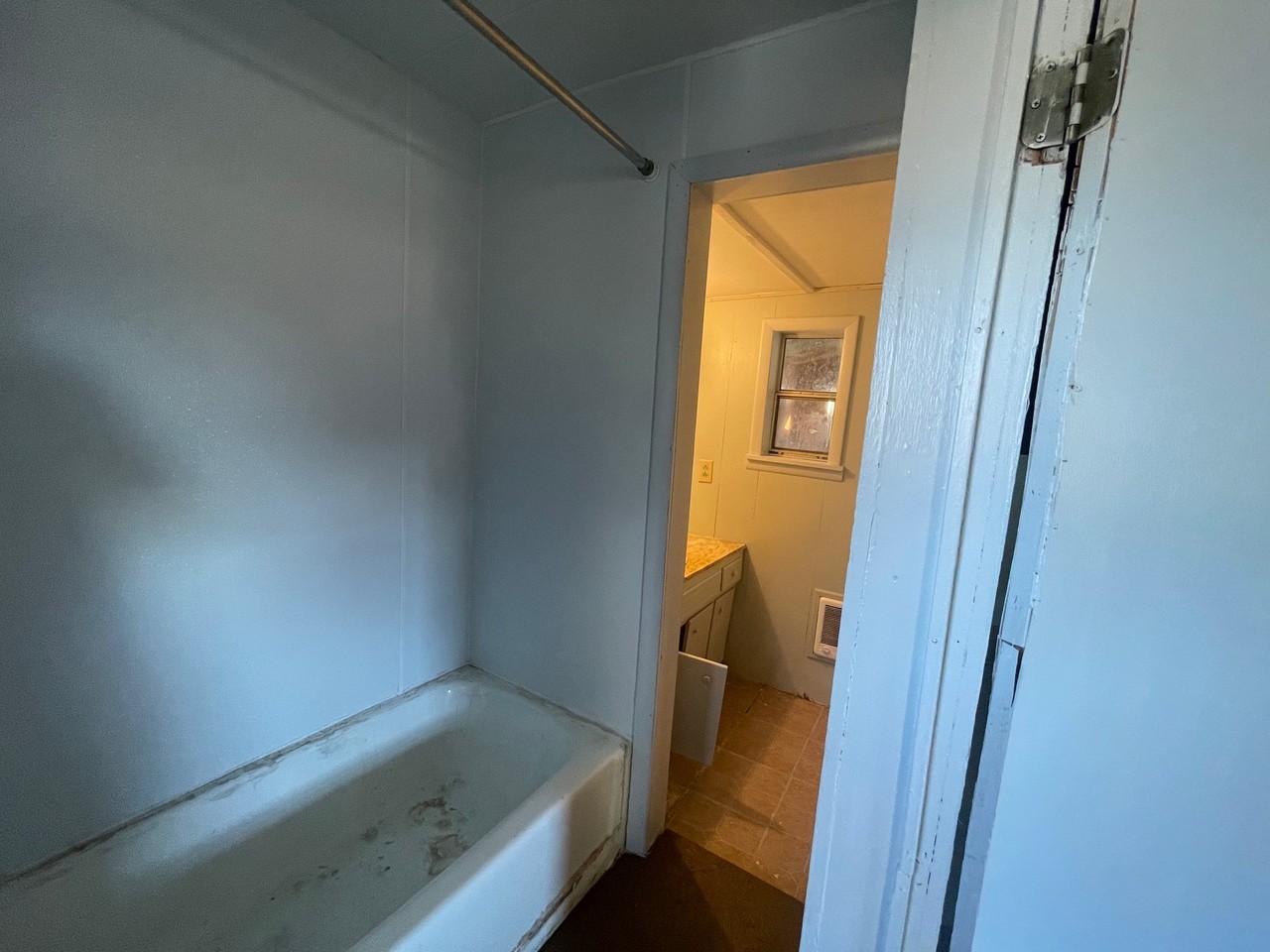 511 E 5th St - Photo 6 of 6