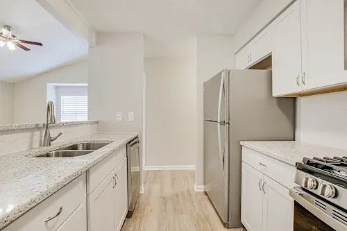 675 Utoy Cir Sw - Photo 2 of 15