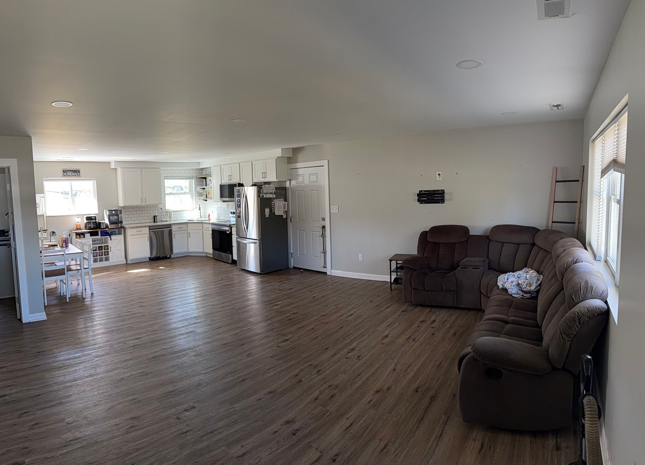 305 W Main St - Photo 5 of 5