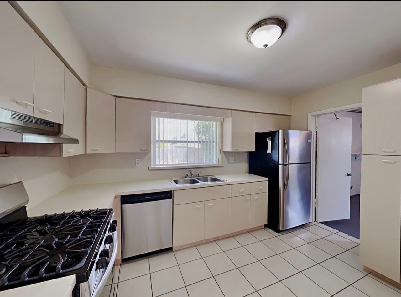11125 Sw 173rd Ter #1 - Photo 3 of 9