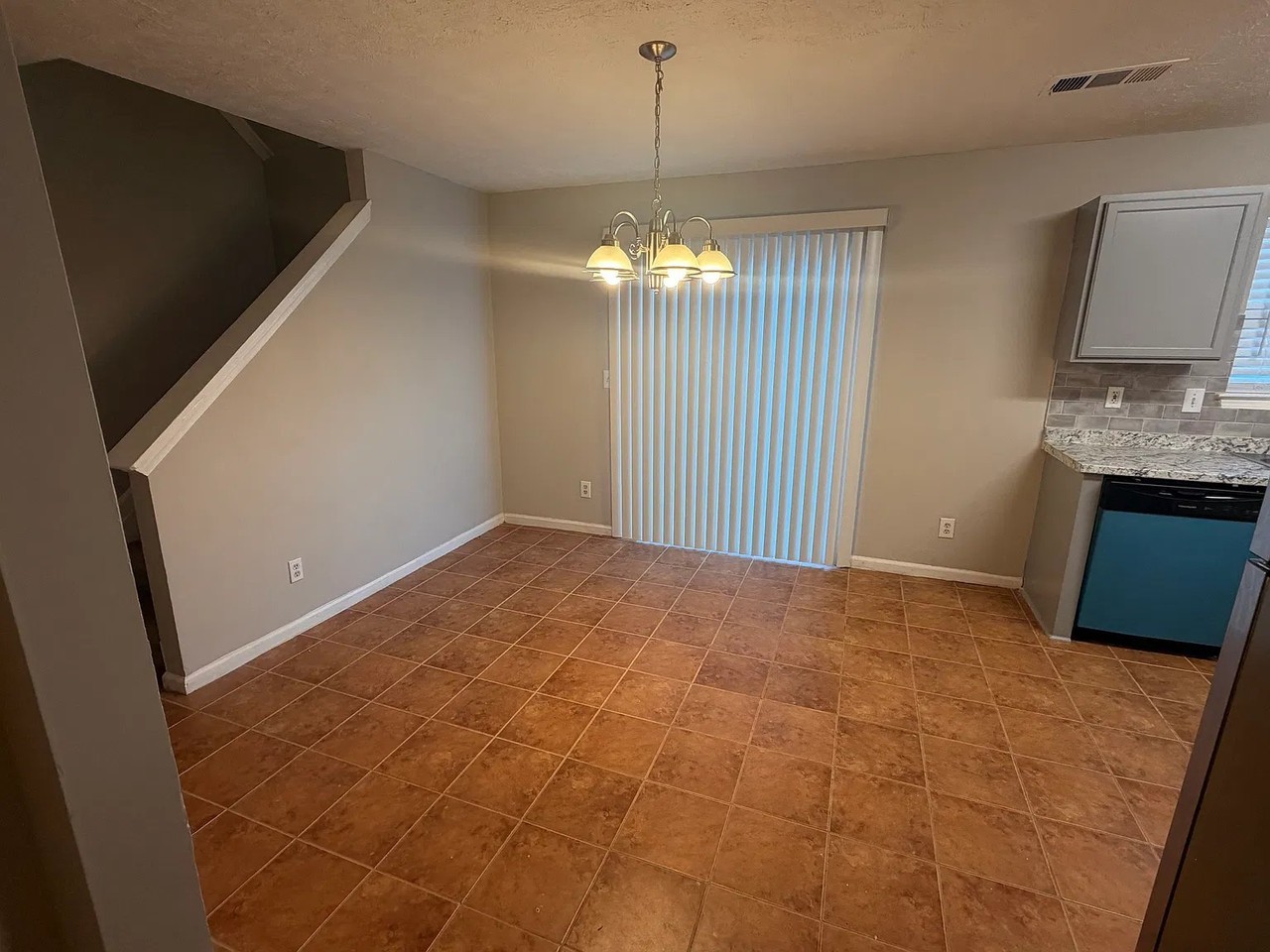 305 Springhaven Rd - Photo 5 of 19