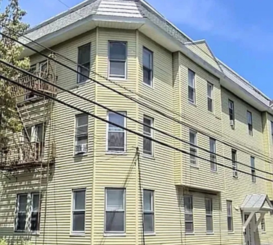 21 Vail St #3R