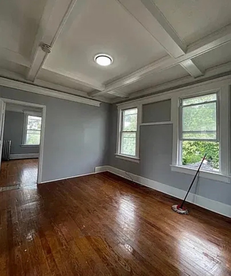 21 Vail St #3R - Photo 2 of 8