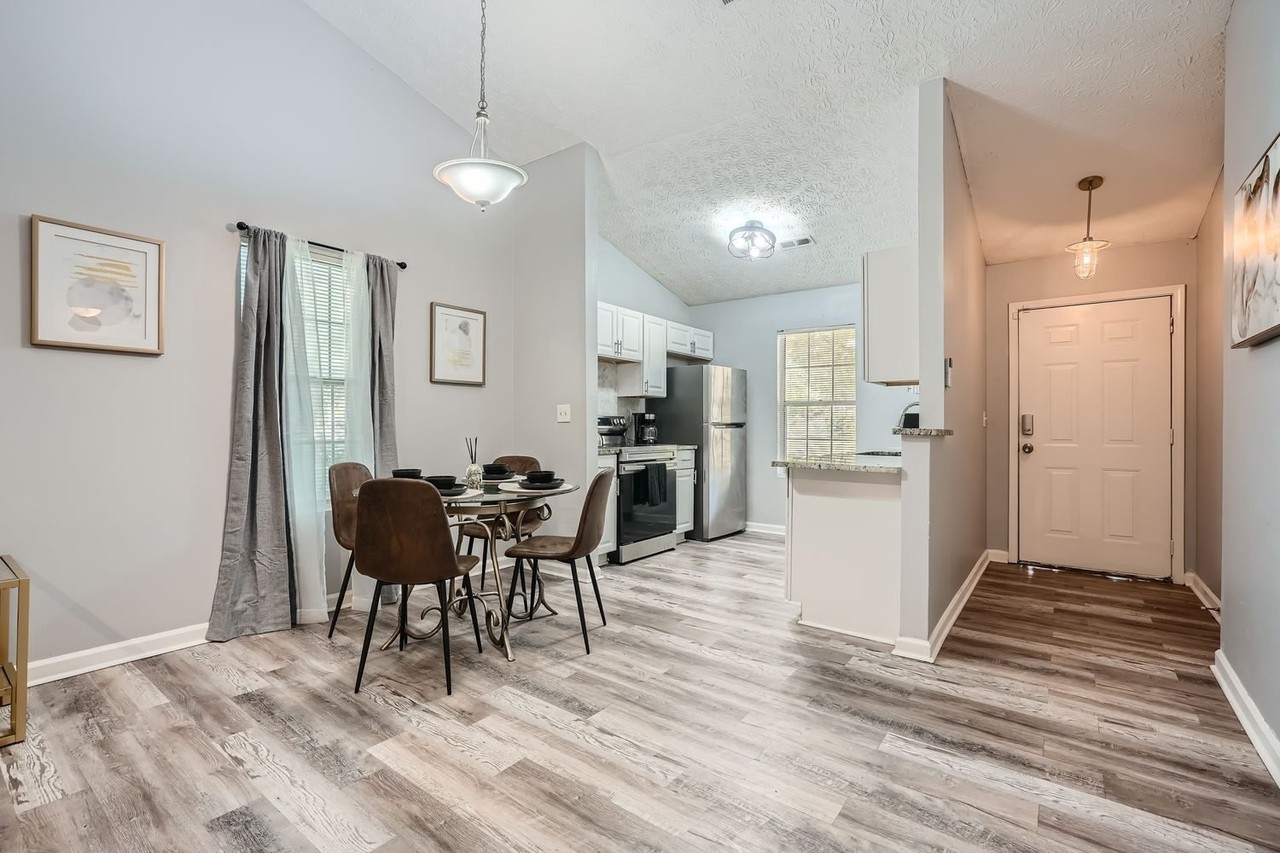 5475 Glen Haven Dr - Photo 4 of 11