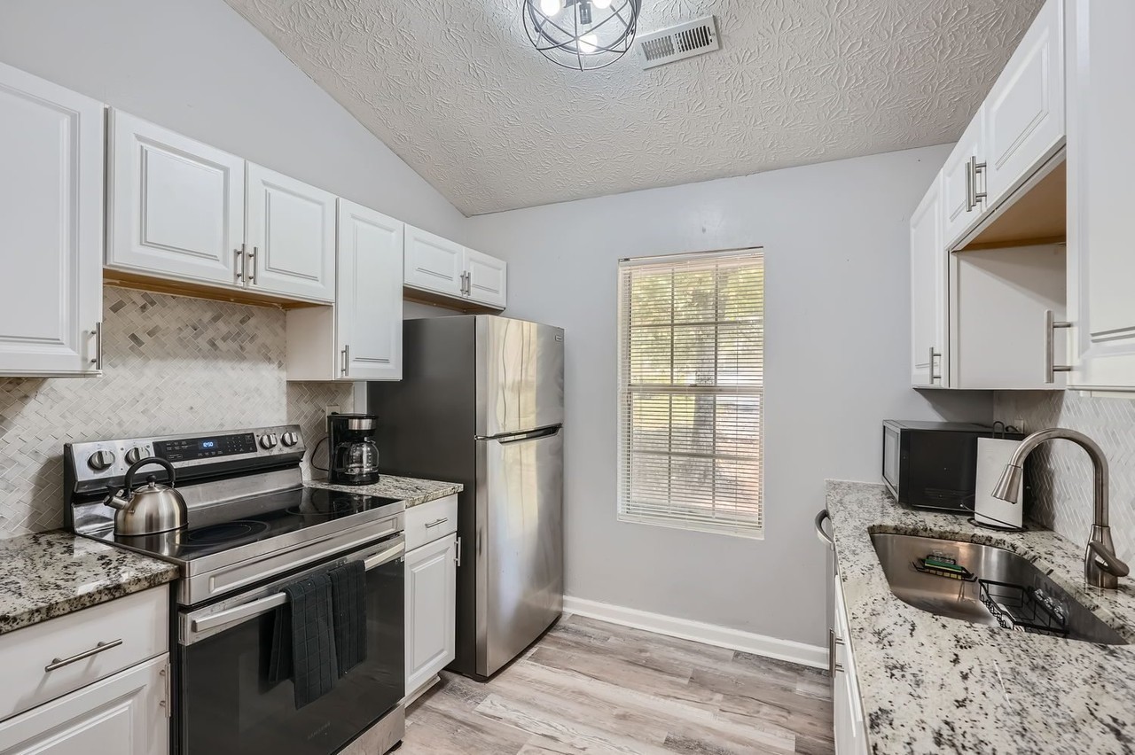5475 Glen Haven Dr - Photo 6 of 11