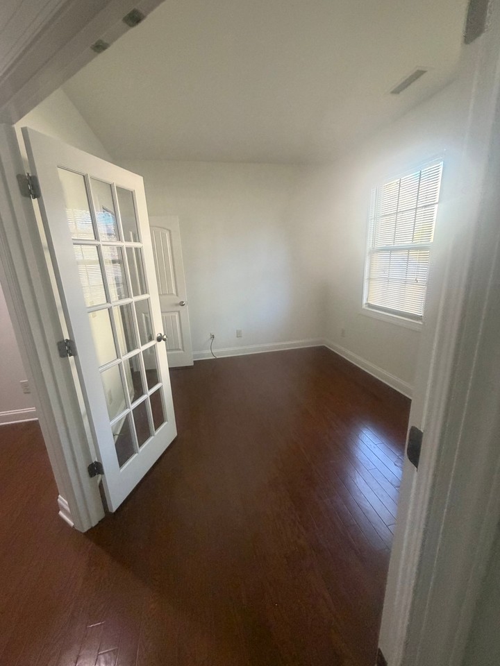 5321 Orabelle Ct - Photo 3 of 20