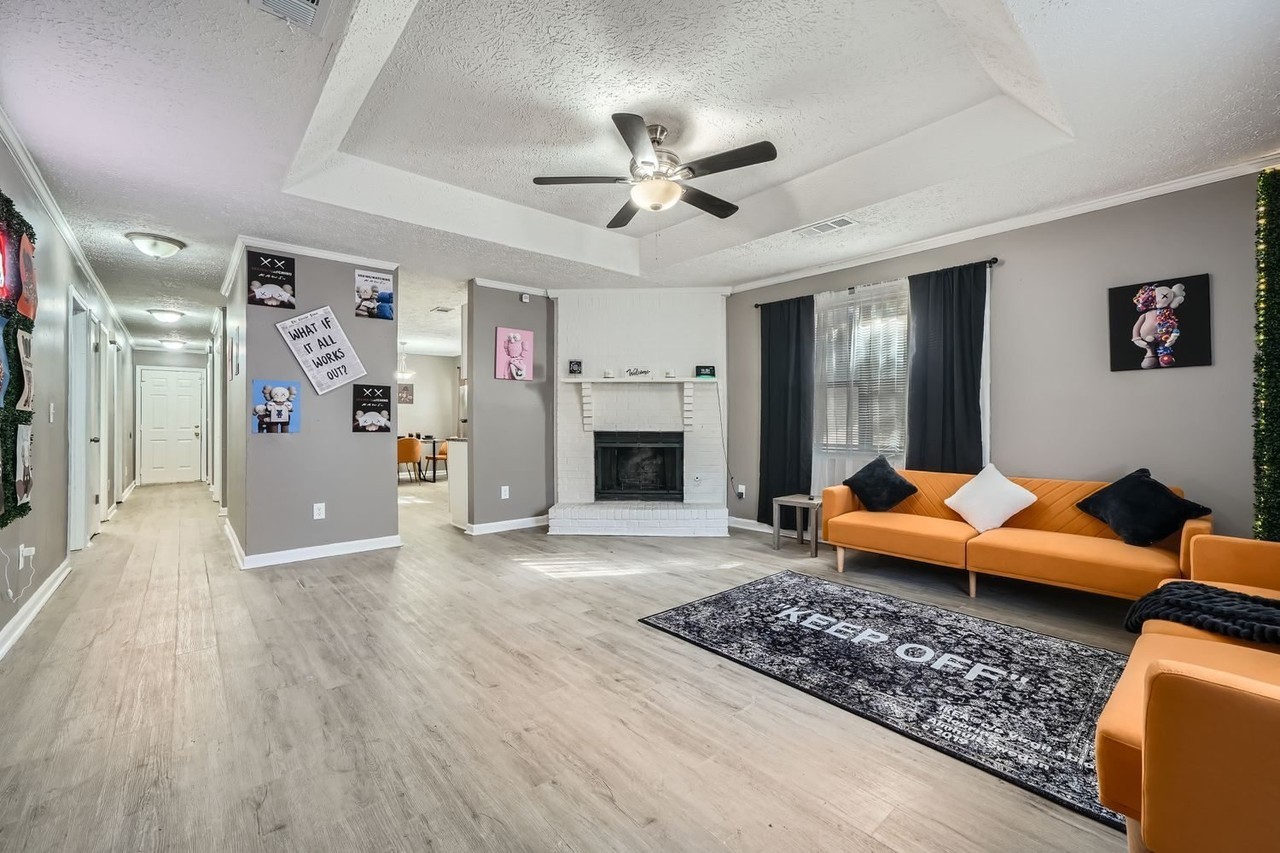 1089 Summer Brook Rd - Photo 3 of 17