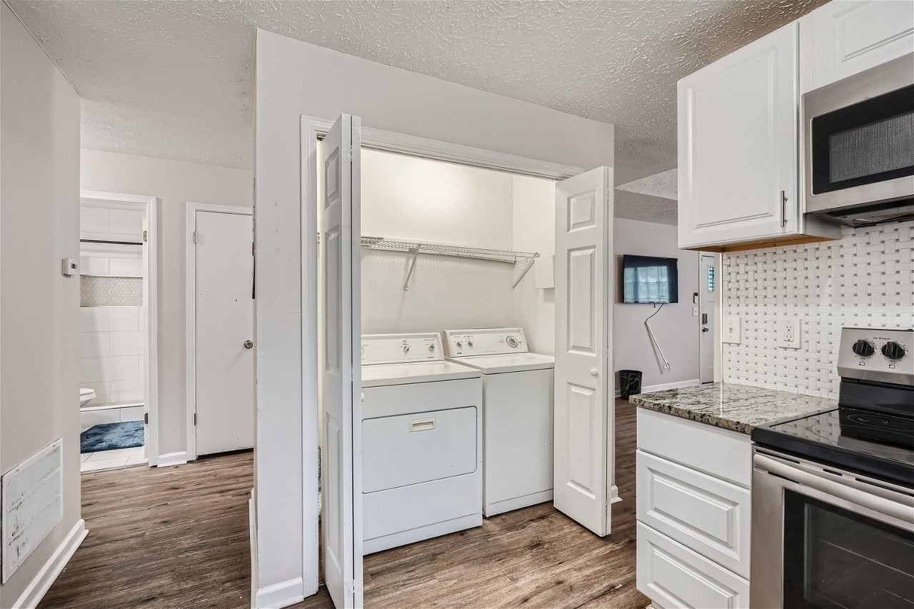 1091 Summer Brook Rd - Photo 6 of 18