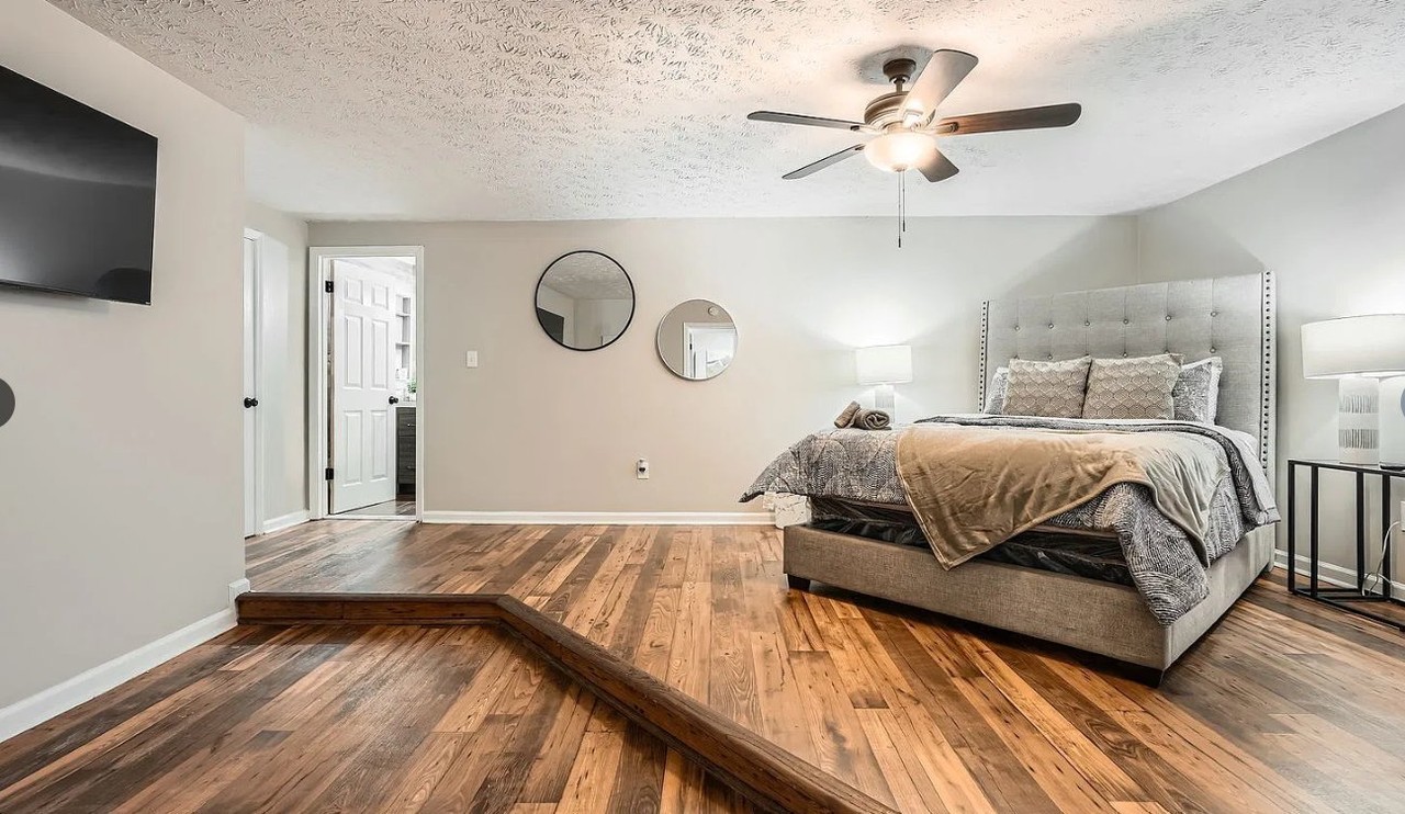 1040 Terramont Dr - Photo 3 of 19