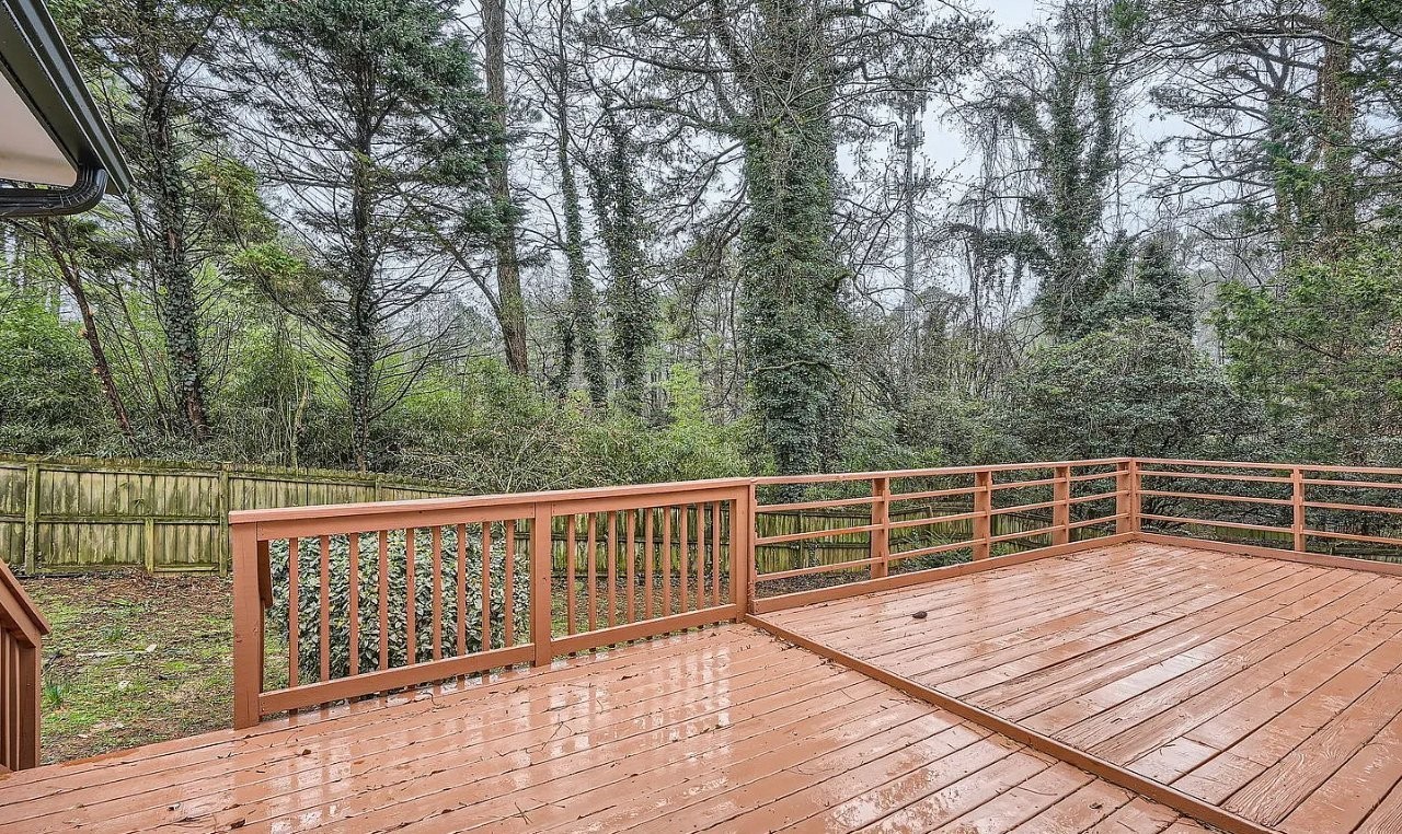 1040 Terramont Dr - Photo 5 of 19