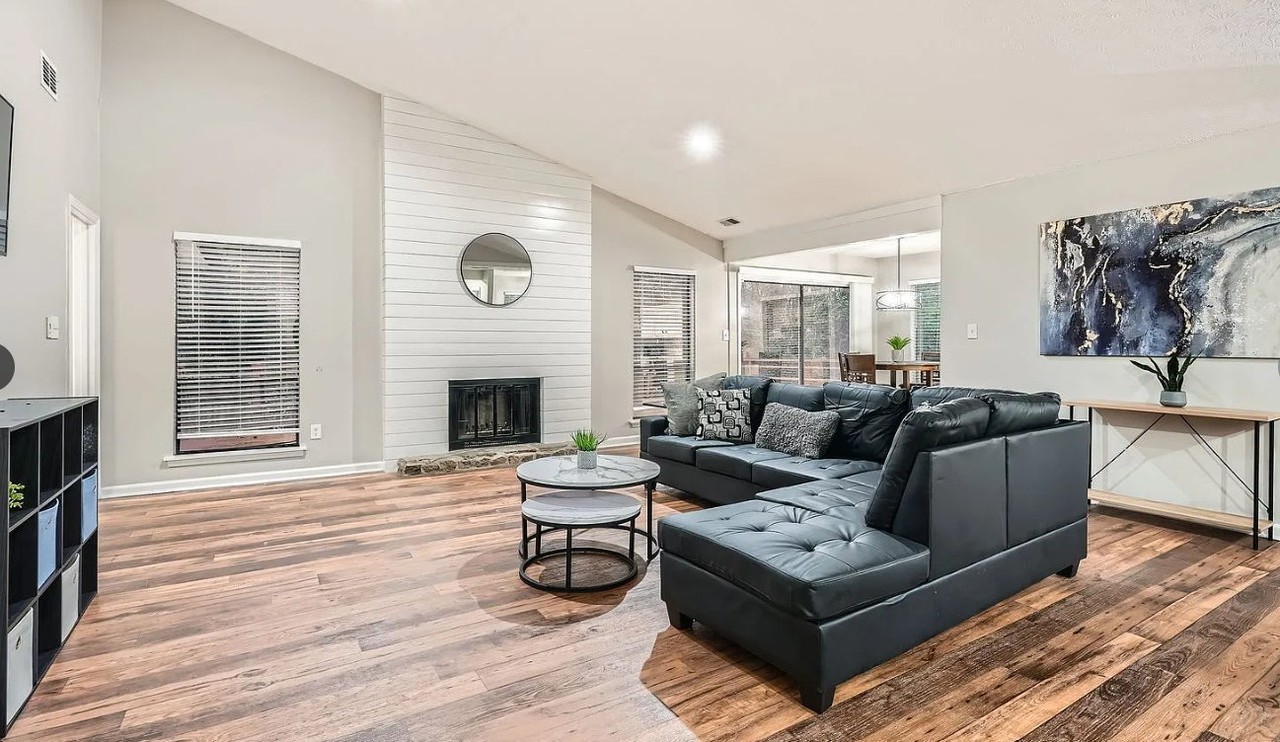 1040 Terramont Dr - Photo 6 of 19