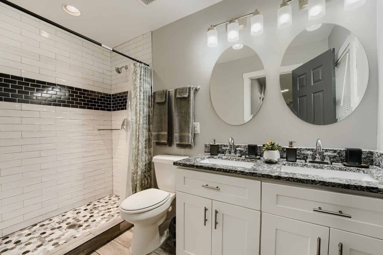 908 Mcdaniel St Sw - Photo 4 of 18